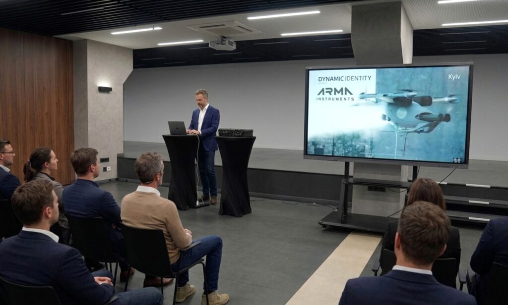 CEO Pim Donker presenting the ARMA G1
