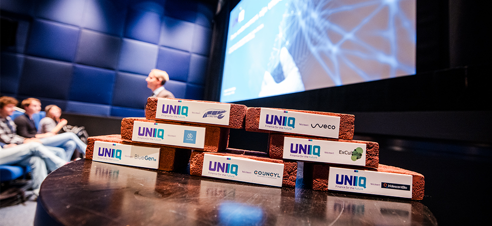 De bekende UNIIQ bakstenen.