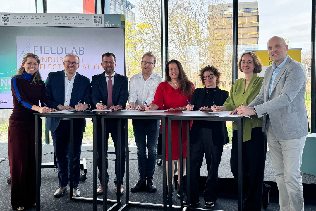 De ondertekening van de huurovereenkomst door PlatformZero en TNO. 